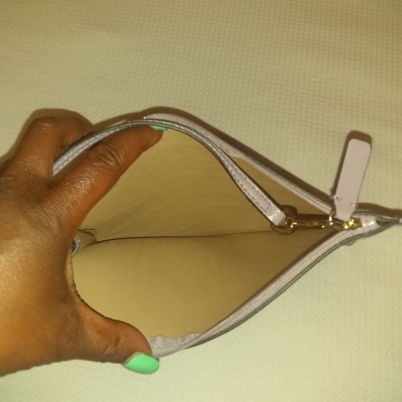 Lavender calvin klein wristlet. (New) - Picture 3 of 4